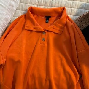 Activewear set-top is sized Large and pants are XL